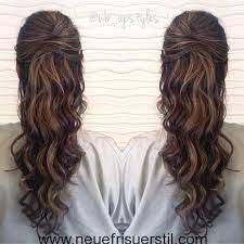 Beautiful Hairstyles For Wavy Hair Ladies Beautiful Hairstyles Ladies Hair Styles Long Hair Styles Homecoming Hairstyles