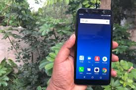 Lenovo A5 review: Entry-level phone ...