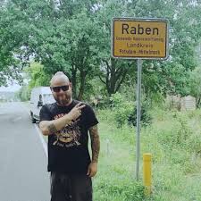 Liste der zur miete angebotenen häuser in sandersfeld. Home Mono Inc