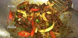 Masak sampai matang dan mersap. Resepi Melayu Daging Goreng Sos Tiram Daily Makan