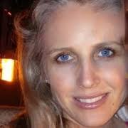 Elisabeth Costa's Instagram, Twitter & Facebook