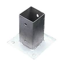 Poteau carré bois traité autoclave pour toutes constructions bois. Socle De Poteau 71mm Panneaux Bois Accessoires Clotures Amenagement Exterieur Brico Cash