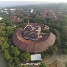 Universitas Indonesia Ini Adalah Gedung Fakultas Ilmu Komputer Kampus Ui Depok Yang Diambil Menggunakan Drone Rakitan Mahasiswa Ui Yang Tergabung Dalam Komunitas Tim Robotika Ui Fasilkom Ui Akan Merayakan Dies Natalis