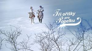 Tahle filmová díla spojuje, že část scén vznikla ve vodním hradě švihov na klatovsku. Tri Orisky Pro Popelku Ceska Televize