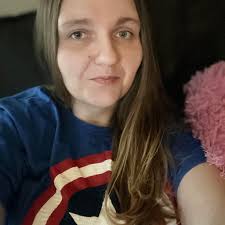 Personalized neon sign for decoration! This would be super fun!