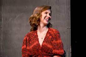 Ellie kemper, also known as elizabeth claire kemper, was born in kansas city, missouri, and grew up in st. Jrxenxbhilmolm