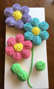 Birthday Cupcake Cake Ideas For Boys Best 25 Pull Apart Cupcakes Ideas On Pinterest Pull Apart Number 1 Flower Cupcake Cake Cupcake Birthday Cake Pull Apart Cupcake Cake