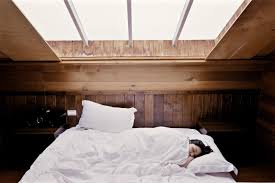 Selain itu, warna juga berperan besar pada desain interior kamar tidur maupun desain gambar; Tidur Tempat Wanita Kamar Foto Gratis Di Pixabay