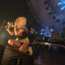 No Fishnets : r/hayleywilliams