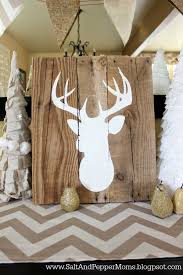 Salt And Pepper Moms Diy Deer Art On Wooden Boards Tutoriel Tete De Cerf Sur Decoration Noel Bois Bricolage Noel Et Art Sur Le Theme Du Cerf