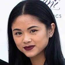 Ricci Pamintuan Beauty Vlogger Medium Length Hair Styles Youtube Stars