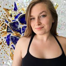 Anna Shafer's Instagram, Twitter & Facebook