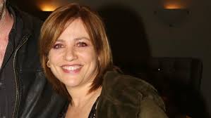 Βραδινή έξοδος σε κινηματογραφική πρεμιέρα! Throwback H Marianna Toymasatoy Se Ena Spanio Klik Apo Ta Palia Me Ton H8opoio Adelfo Ths Bovary