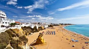 She confides that she is no marilyn, she never reads about her own life in the magazines, she doesn't own a rolls, she. Top 10 Des Stations Balneaires Au Portugal
