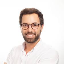 Julia Newell (@lilynewell)