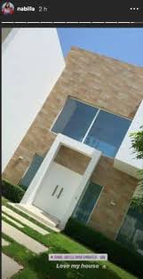 Nabilla Est En Adoration Devant Son Immense Villa A Dubai Mce Tv