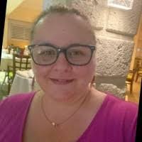 Elizabeth Kidwell's Instagram, Twitter & Facebook