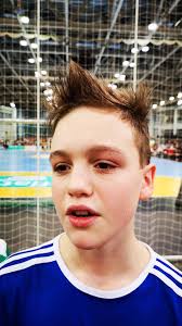 Max Bruhn, Kapitän vom F.C. Hansa Rostock, hat uns nach der Auslosung  verraten, welche Teams in seiner Knabenturnier-Gruppe er favorisiert. In  der Meisterschaft führt Hansa derzeit die Verbandsliga MV punktgleich mit  dem @