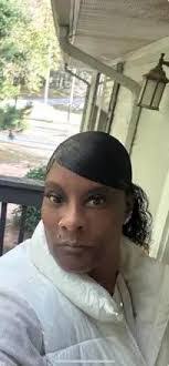 Dale Hendrix's Instagram, Twitter & Facebook