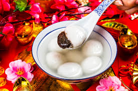 It's usually a sponge cake decorated with strawberries and whipped cream. Traditional Christmas Foods From Around The World Cheapism Com