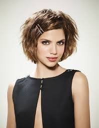 Resultat De Recherche D Images Pour Coupe Carre Court Degrade Cheveux Ondules