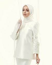 Warnanya yang putih juga sering dijadikan sebagai. Mira Filzah Rizman Ruzaini Collection Nikah Outfit Muslimah Wedding Dress Malay Wedding Dress
