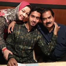We don't have a biography for datin umi kalthum. Mengaji Sejam Sehari Petua Jiwa Tenang Cantik Datin Umi Kalsom Di Usia 68 Tahun Nona
