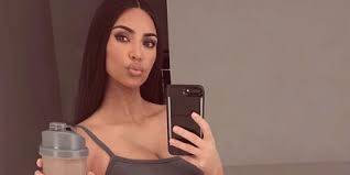 Kim Kardashian Just Took Major Heat On Social Media For Promoting Flat Tummy Shakes Kim Kardashian Kardashian Flat Tummy