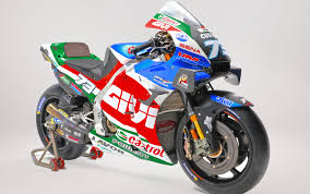 Nama tim repsol honda bertengger di urutan kedua dalam hari pertama sesi tes pramusim motogp 2021, sabtu (6/3/2021) di sirkuit losail, qatar. Team Lcr Honda Motogp 2021 Collections Flight Essentials Auto
