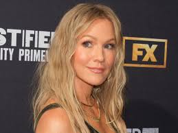 See Jennie Garth's Rare Barbiecore Photo With 3 Lookalike Daughters