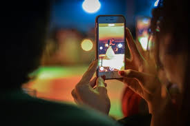 Words with friends, hanging with friends, scramble with friends, and chess with friends i'm not in a long distance relationship but i love to play board game conversions with friends. 6 Couple Game Apps That Keep The Romance Digitally Alive