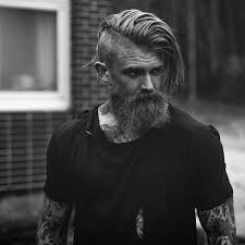 Herren Frisuren Mit Bart Meilleur De Side Teil Lange Herren Frisur Undercut Mit Bart Frisur Undercut Herren Frisuren Mit Bart Frisuren Lange Haare Manner