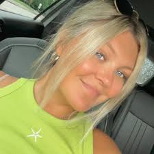 Looking for an experienced blonde specialist in Center Grove area?