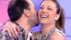 Nagore y Antonio recitan las frases de amor que Laura escribe para Isaac en  Twitter