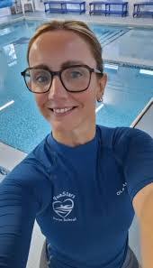 Elisa Miles's Instagram, Twitter & Facebook