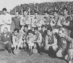 Arsenal di sarandi was brought to a temporary halt by one of the cutest pitch invasions you're ever likely to see. Arsenal De Sarandi Wikiwand