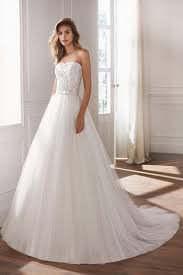 Pasttenses is best for checking english translation of german terms. Brautmode Luna Novias Brautkleid Vila Anna Moda Brautmode Brautkleid Kleid Hochzeit
