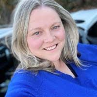 Laura Wendland's Instagram, Twitter & Facebook