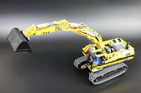 I'd better make a pros/cons. Lego 8043 Lego Technic Raupenbagger Brick Family De