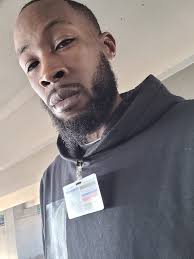 Hey ladies, 39, single.....Most importantly, hard working and driven  towards building something great 👍🏿