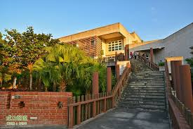 pin by 撲克馬旅遊筆記本on 撲克馬彰化旅遊筆記本 stairs high school seniors structures