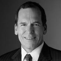 Lisa Brayer's Instagram, Twitter & Facebook