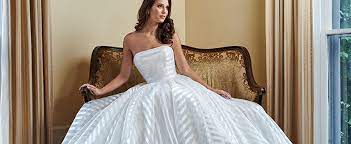 The price of a bespoke wedding dress will really princess gowns not your thing? Average Price Of Wedding Dress By Designer Dress Code Nine