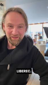 Dneska jsme na showroomu dali dohromady celou naši termoskovou smečku  Stanley — Classic Bottle, Quencher H2.0, Slim Bottle, Camp Mug… vše, co  udrží kafe horké, vodu ledovou a člověka v klidu i