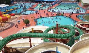 Bangalore is getting hotter during this summer and all of us wish to visit a cool place where we can enjoy the refreshingly cool weather and preferably snow fall. 10 Discount At Fun World Amusement Park Jc Nagar Bangalore On Entry Tickets To Water World Fun World