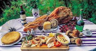 Arta de a prepara mâncăruri alese sau însușirea de a le aprecia calitatea, gustul. Basque Gastronomy Specialties And Producers Of The Basque Country