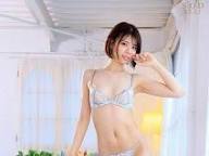 จัดหนัก 11 คนรวด! "เงือกสาวแชมป์เยาวชนโลก" ปิดตำนานอำลาอาชีพนางเอกหนังโป๊