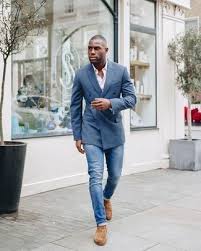 For me, the choice for what colour jeans i wear if i wear black chelsea boots depends on how bold the thing i've thrown in is. Blue Jeans With Brown Suede Chelsea Boots Outfits For Men 137 Ideas Outfits Lookastic