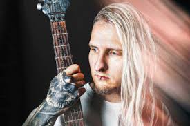 Mit hochpräziser Wärmebildkamera-Drohne: Erzgebirger retten in den Wiesen  Rehkitze vor dem Tod