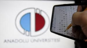 Anadolu üniversitesi bünyesinde yer alan ve kayıtlarını önümüzdeki yıl için yeniletmek isteyen öğrenciler, kayıt yenileme işleminin detaylarını merak ediyorlar. Aof Kayit Yenileme Ne Zaman Basliyor Anadolu Universitesi Aof Bahar Donemi Kayit Yenileme Tarihleri Sozcu Gazetesi